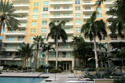 625 Casa Loma Boulevard #907 1