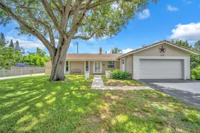 4770 SW 70th Ter 1