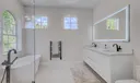 27 Marina Gardens Drive Photo