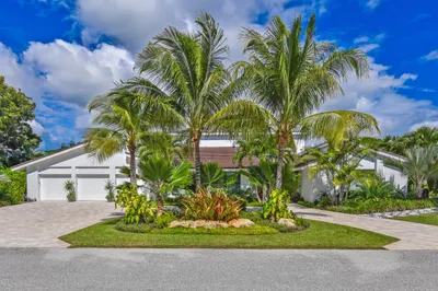 4561 Oak Tree Court 1