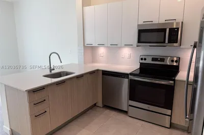 16395 Biscayne Blvd #901 1