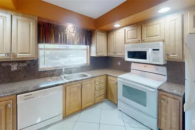 9541 Sunrise Lakes Blvd #204 1
