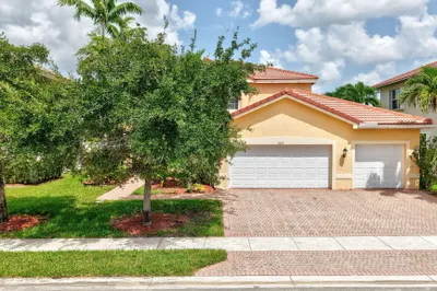 4225 SW 179th Way 1
