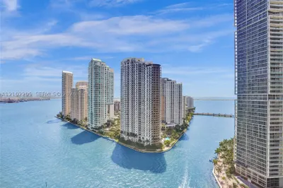300 Biscayne Boulevard Way #2106W 1