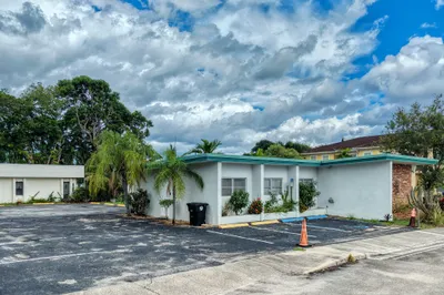 1601 N Federal Highway 1