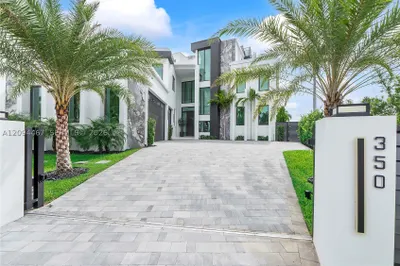 350 Circle Dr 1