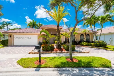 3852 Oak Ridge Cir 1
