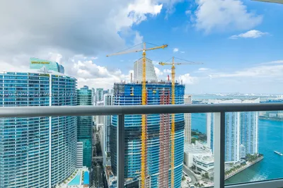 475 BRICKELL AVE #4715 1