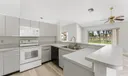 5809 Sun Pointe Circle Photo