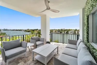 5640 Collins Ave #4D 1