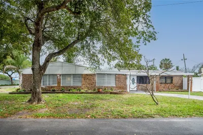 529 NW 10th St 1