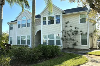 1810 Waterford Drive #6 1
