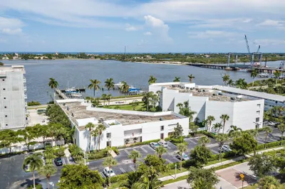 3701 S Flagler Drive #B402 1