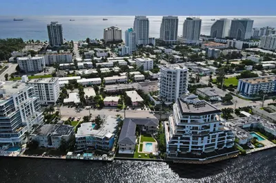 623 Bayshore Dr 1