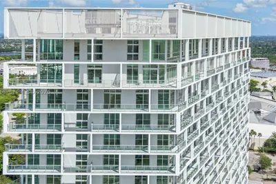 2000 Metropica Way #2010 1