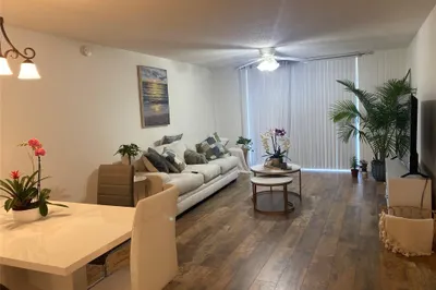 7173 ORANGE Drive #220B 1