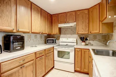4344 NW 9th Ave #11-3A 1