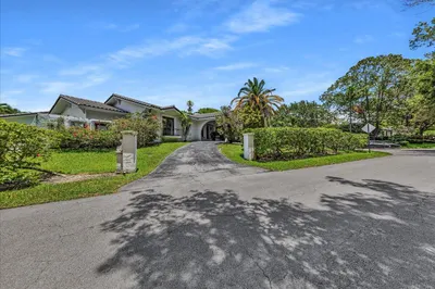 5901 SW 136th Street 1