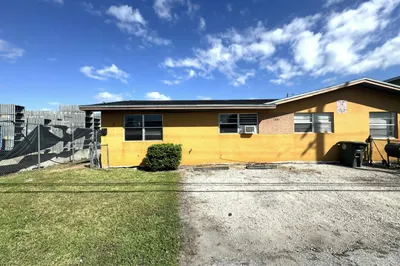 1341 Drive Martin Luther King Junior Boulevard W 1