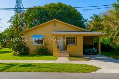1100 N 24th Ave 1