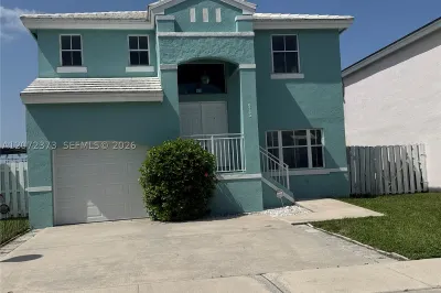 6733 Bayfront Dr 1