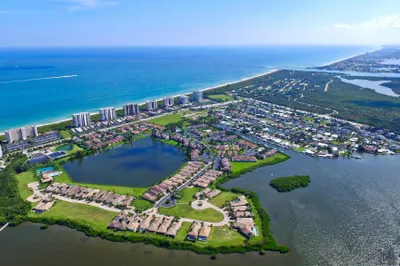 3218 S Lakeview Circle #7-206 1