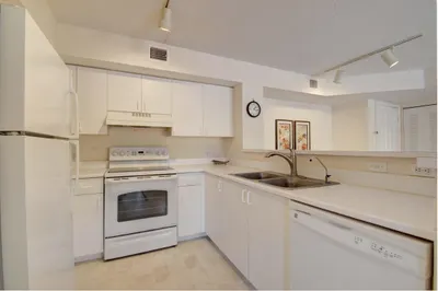 135 Yacht Club Way #207 1