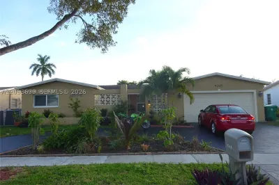 9240 SW 56th St 0 1