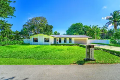 8820 SW 182nd Ter 1