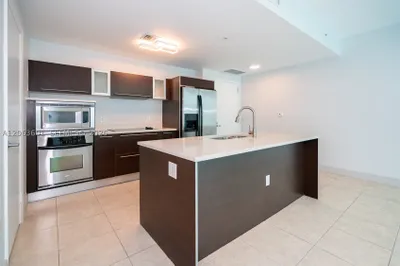 1900 N Bayshore Dr #3917 1