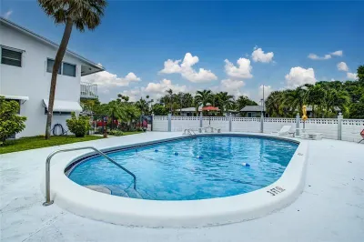 2020 NE 51st Court #208 1