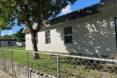 3929 NW 207th St Rd 1