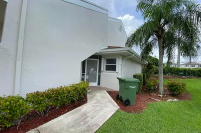 2275 SE 27th Drive #106-f 1
