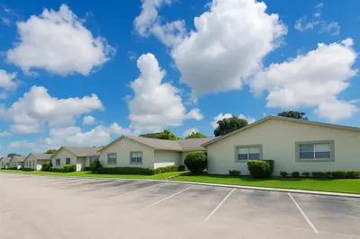 511 Banks Road #3 1