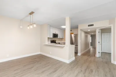 11419 NW 35th Street 1