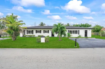 1901 NW 14th Avenue 1