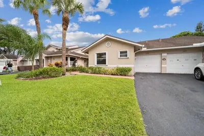 1129 W Lakes Drive 1