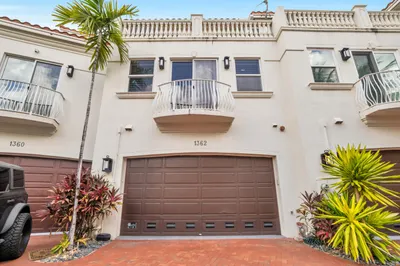1362 Bayview Drive 1