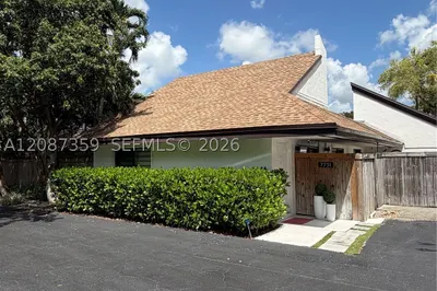 7731 SW 100th St #30 1