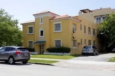 102 MENORES Avenue #7 1