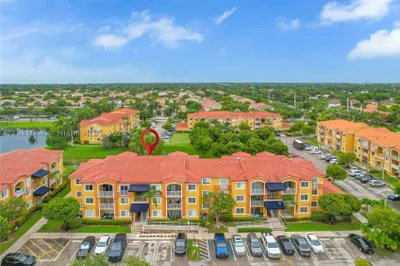 20930 SW 87th Ave #204 1
