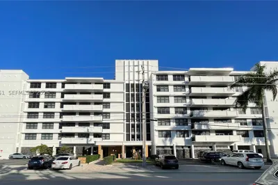 10101 E Bay Harbor Dr #402 1