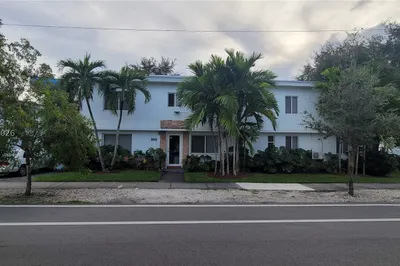 350 SW 15th Rd #3 1