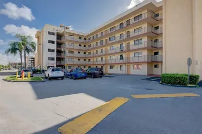 9915 W Okeechobee Rd #2-404 1