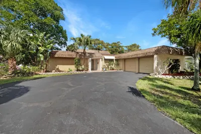 5005 N Travelers Palm Lane 1