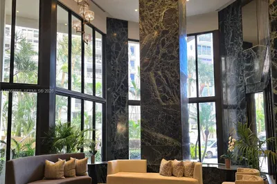 Bldg Entry Lobby