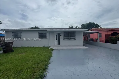 1320 W 37th St 1