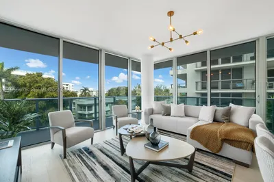 9221 E Bay Harbor Drive #412 1