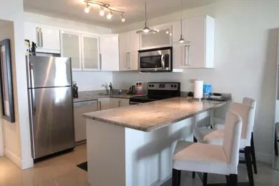 201 SE 6th Avenue #4 1
