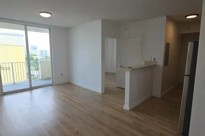 120 SW 8th Ave #706 1